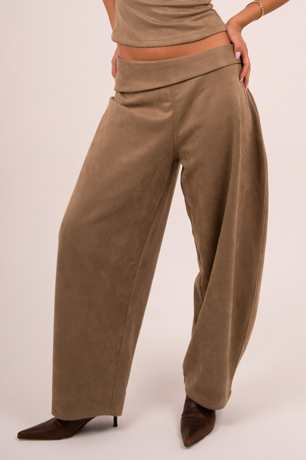 BARREL-LEG TROUSERS