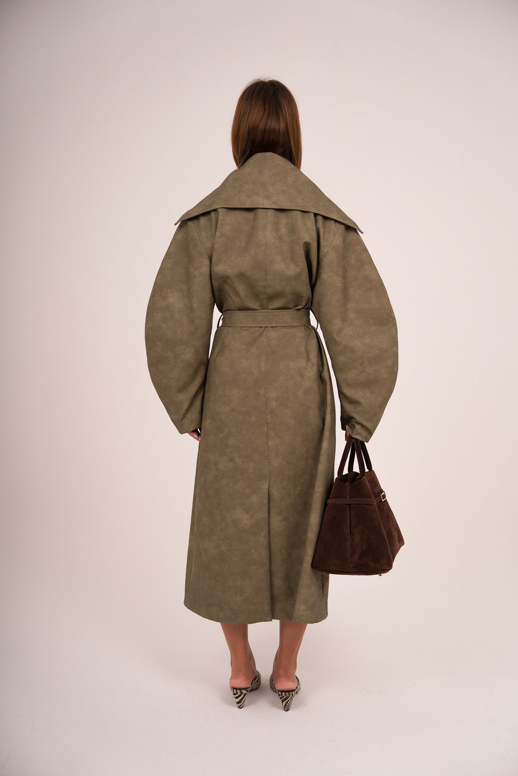 COLLARED LEATHER COAT